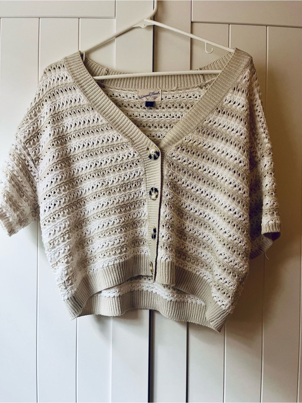 Universal Thread Cream Chunky Knit V-Neck Button Cardigan